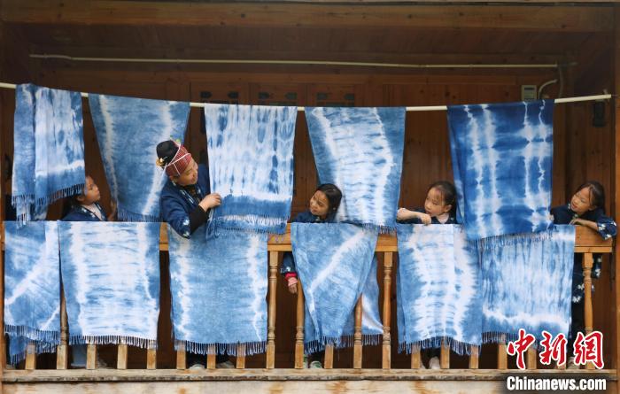 無形文化遺産を小學校で指導し継承　貴州省施秉